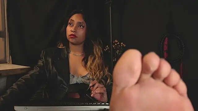 Snapshot of saba_the_courtesan chatting on 02.20.26 saba the courtesan online show from 02.20.26