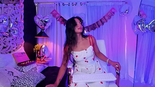 Snapshot of Mindy_sweety chatting on 02.12.26 Mindy sweety online show from 02.12.26