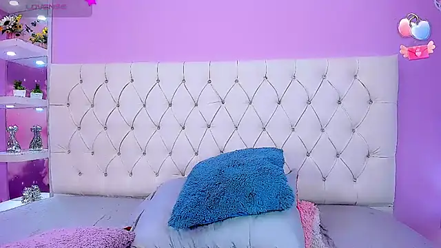 Snapshot of Babyaleja chatting on 03.18.25 Babyaleja online show from 03.18.25