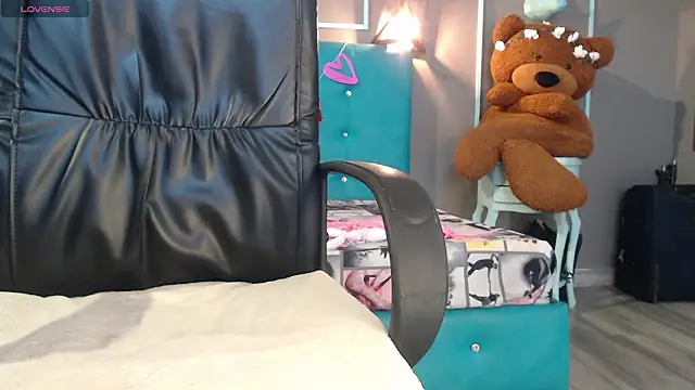 Snapshot of engel_devil chatting on 02.21.26 engel devil online show from 02.21.26