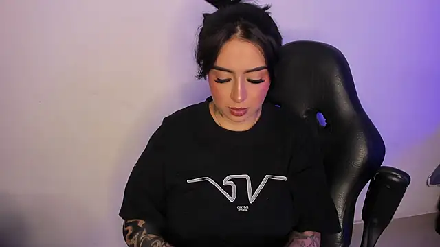 AnnikaMerliahh  online show from 09.26.25