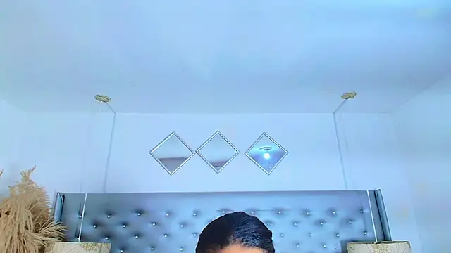 Snapshot of EileenBenzon chatting on 09.23.25 EileenBenzon online show from 09.23.25