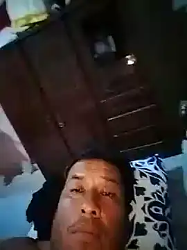 Snapshot of marcuszza22 chatting on 02.18.25 marcuszza22 online show from 02.18.25