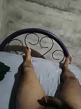 Snapshot of marcuszza22 chatting on 02.21.25 marcuszza22 online show from 02.21.25