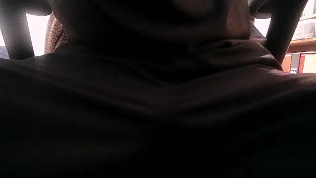 Snapshot of an4y8ot chatting on 12.12.24 an4y8ot online show from 12.12.24