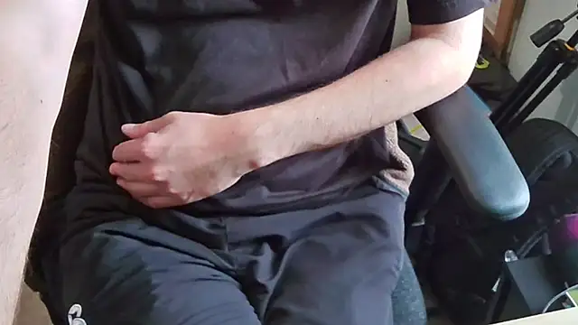 Snapshot of an4y8ot chatting on 09.30.25 an4y8ot online show from 09.30.25