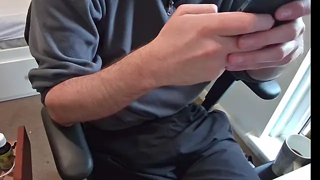 Snapshot of an4y8ot chatting on 11.03.25 an4y8ot online show from 11.03.25