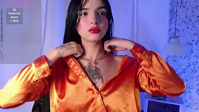 Snapshot of Layla_crazybaby_ chatting on 01.21.25 Layla crazybaby  online show from 01.21.25