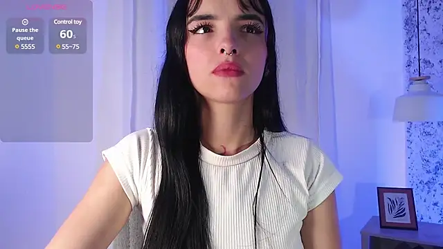 Snapshot of Layla_crazybaby_ chatting on 01.31.25 Layla crazybaby  online show from 01.31.25