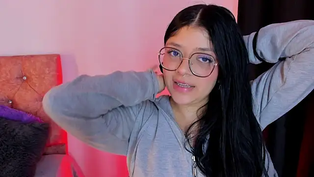 Snapshot of lana_dol chatting on 02.21.25 lana dol online show from 02.21.25