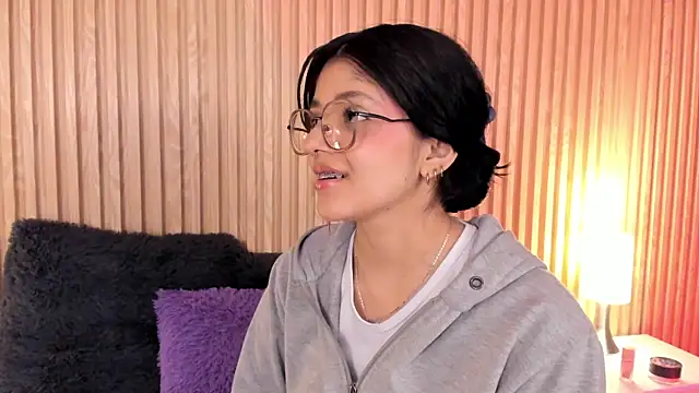 Snapshot of lana_dol chatting on 09.15.25 lana dol online show from 09.15.25