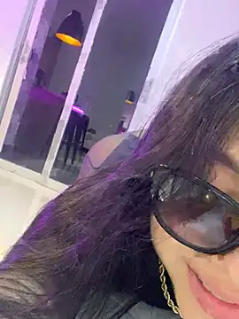 Snapshot of gaby_desire777 chatting on 12.19.24 gaby desire777 online show from 12.19.24