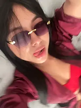 Snapshot of gaby_desire777 chatting on 12.19.24 gaby desire777 online show from 12.19.24