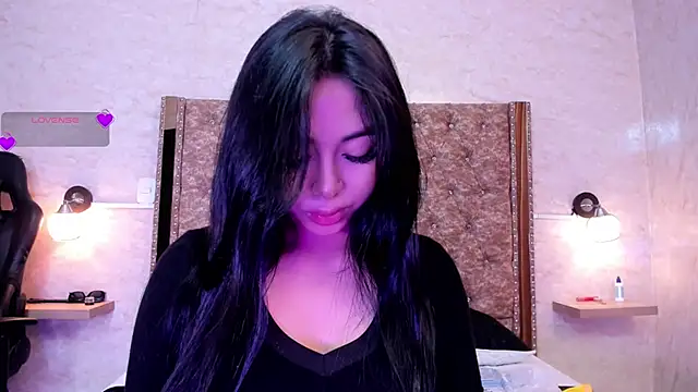 Snapshot of gaby_desire777 chatting on 02.21.25 gaby desire777 online show from 02.21.25