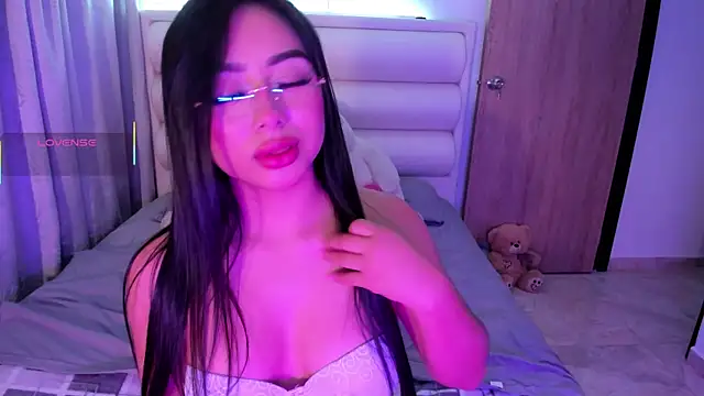 Snapshot of gaby_desire777 chatting on 09.23.25 gaby desire777 online show from 09.23.25