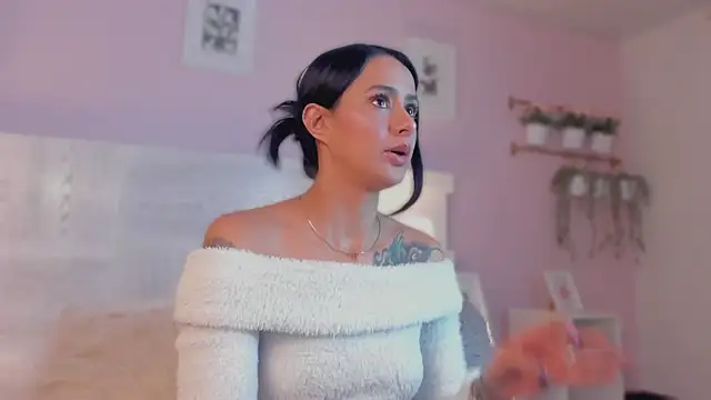 Snapshot of jinx_dh chatting on 10.21.25 jinx dh online show from 10.21.25