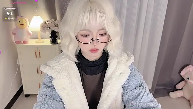 Snapshot of Lucky-susuBB chatting on 12.15.24 Lucky-susuBB online show from 12.15.24