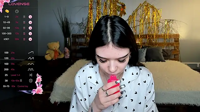 SweetyDeviliya online show from 02.16.25