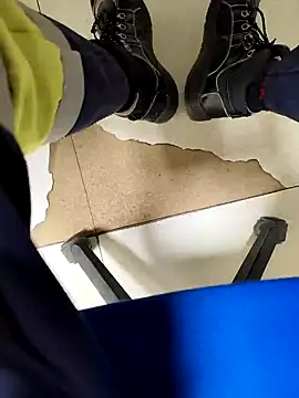 Snapshot of coppiapazza chatting on 02.05.25 coppiapazza online show from 02.05.25