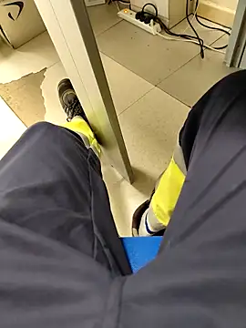 Snapshot of coppiapazza chatting on 02.28.25 coppiapazza online show from 02.28.25