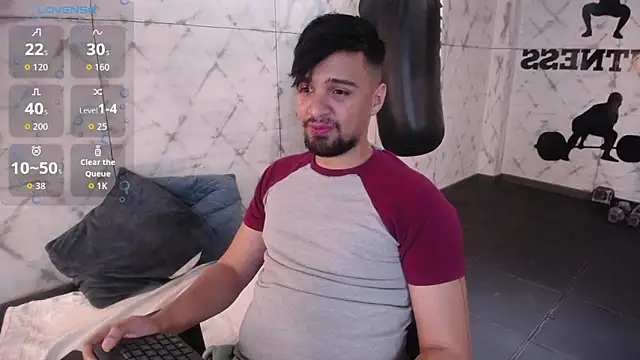 Snapshot of Edward_max chatting on 09.22.25 Edward max online show from 09.22.25