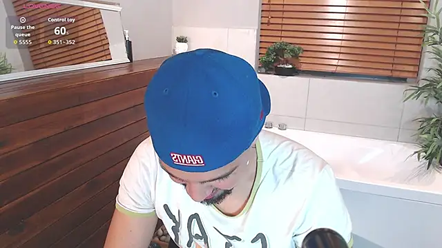 Edward max online show from 11.19.25