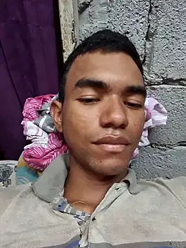 Reynold2608 online show from 11.17.25