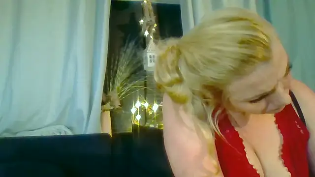 DevilsAngel13 online show from 11.19.25