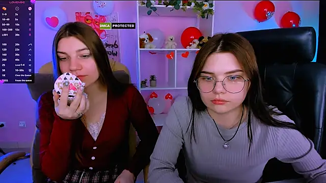 Snapshot of pure_radiance1 chatting on 02.18.25 pure radiance1 online show from 02.18.25