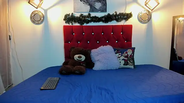 Snapshot of sebas_mds chatting on 12.18.24 sebas mds online show from 12.18.24