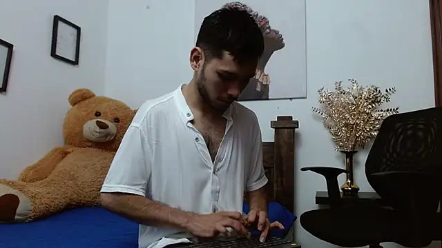 Snapshot of sebas_mds chatting on 02.04.25 sebas mds online show from 02.04.25