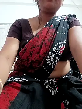 Snapshot of Priya_2222 chatting on 05.11.26 Priya 2222 online show from 05.11.26