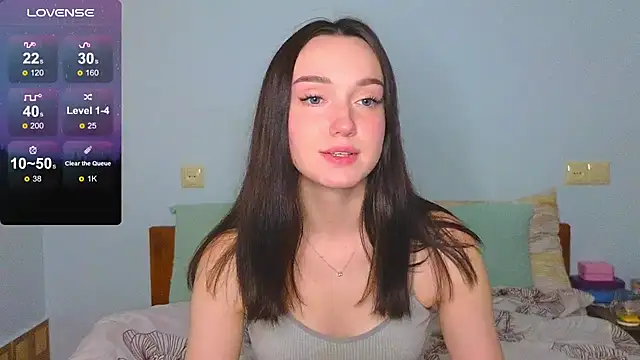 Wild Sophie  online show from 12.17.24
