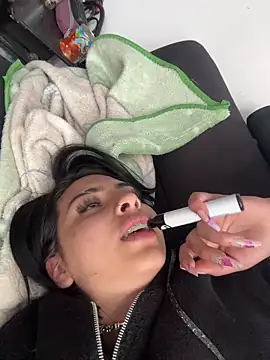 Hilary pinkk online show from 02.01.26