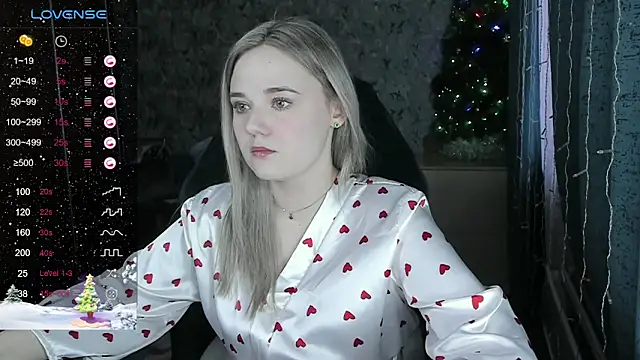 Snapshot of Your_small_bunny chatting on 12.20.24 Your small bunny online show from 12.20.24