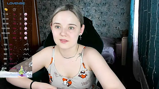 Snapshot of Your_small_bunny chatting on 01.22.25 Your small bunny online show from 01.22.25