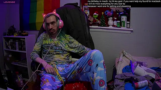 Snapshot of tallnerdyguy chatting on 01.14.25 tallnerdyguy online show from 01.14.25