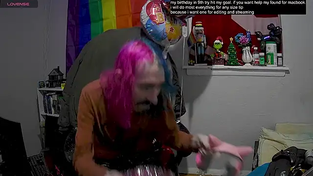 Snapshot of tallnerdyguy chatting on 02.10.25 tallnerdyguy online show from 02.10.25