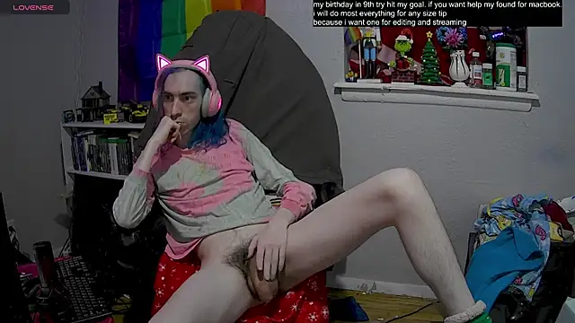 Snapshot of tallnerdyguy chatting on 02.14.25 tallnerdyguy online show from 02.14.25