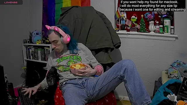 Snapshot of tallnerdyguy chatting on 02.17.25 tallnerdyguy online show from 02.17.25