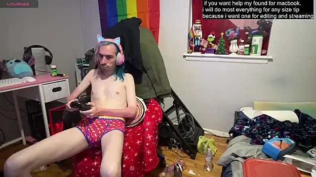 Snapshot of tallnerdyguy chatting on 03.17.25 tallnerdyguy online show from 03.17.25