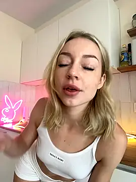 Snapshot of melissa_grr chatting on 09.22.25 melissa grr online show from 09.22.25