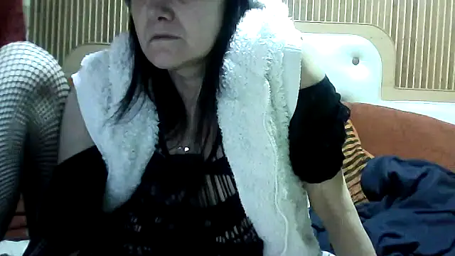 Snapshot of AlanaLaDream chatting on 02.13.25 AlanaLaDream online show from 02.13.25