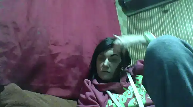 Snapshot of AlanaLaDream chatting on 02.18.25 AlanaLaDream online show from 02.18.25