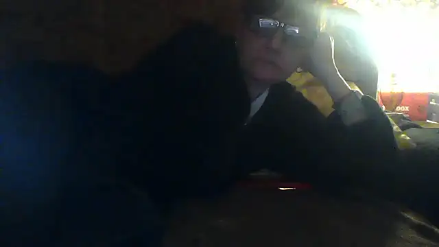 Snapshot of AlanaLaDream chatting on 09.26.25 AlanaLaDream online show from 09.26.25