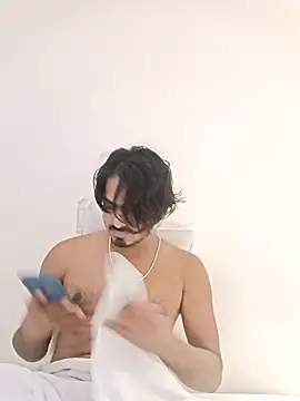 Snapshot of Samser0403 chatting on 09.28.25 Samser0403 online show from 09.28.25