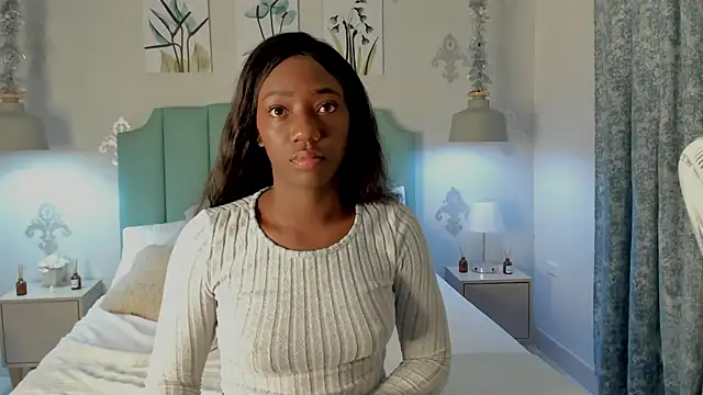 Khenta Michells online show from 02.04.25