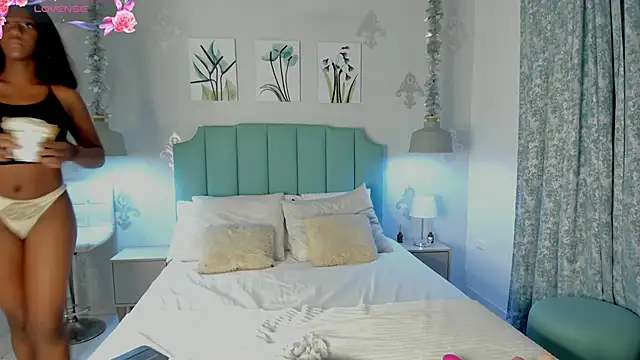 Khenta Michells online show from 02.10.25