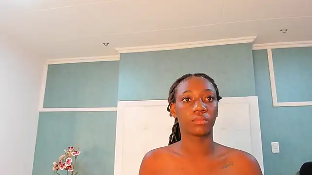 Khenta Michells online show from 09.18.25