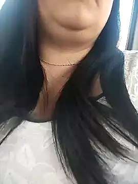 sara pineros online show from 12.05.24